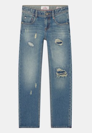 Jeans de mezclilla azul desgastados con cinco bolsillos, detalles rasgados en las piernas y parche con el logo de Vingino en la cintura.