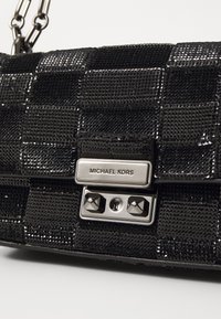 MICHAEL Michael Kors TRIBECA SHOULDER - Kabelka - black