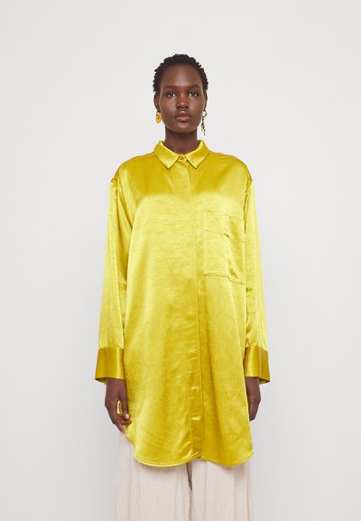 By Malene Birger OLISSE - Vestido camiseiro - autumn green