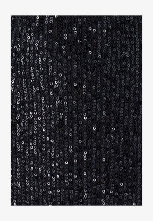 Mustmust riie, millel on sile tekstuur. Riiulid peegeldavad valgust, luues materjali pinnal sillerdava efekti.