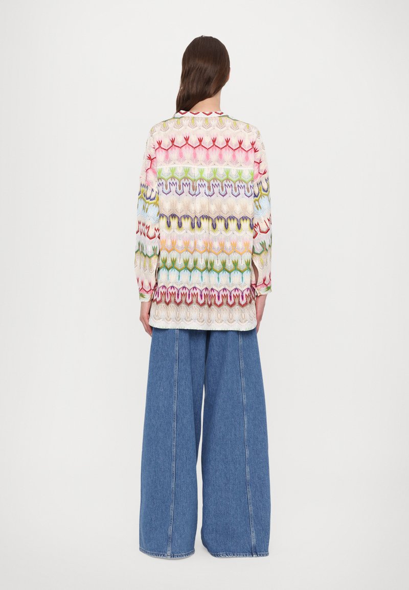 Pull cardigan avec boutons en cachemire LOUIS MINICARD ROSE BONBON Pull cardigan avec boutons en cachemire LOUIS MINICARD ROSE BONBON