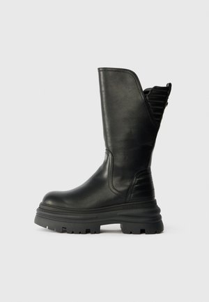 Buffalo, Bottes à plateau - black