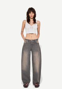 Bershka - BALLOON FIT  - Relaxed fit jeans - mottled dark grey Thumbnail Image 1