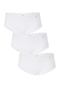 Set di biancheria intima bianca composto da tre paia, con pizzo ai fianchi e alle aperture delle gambe. Tessuto morbido con una finitura liscia.