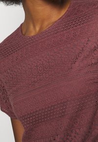 Vero Moda Triko s potiskem - pink