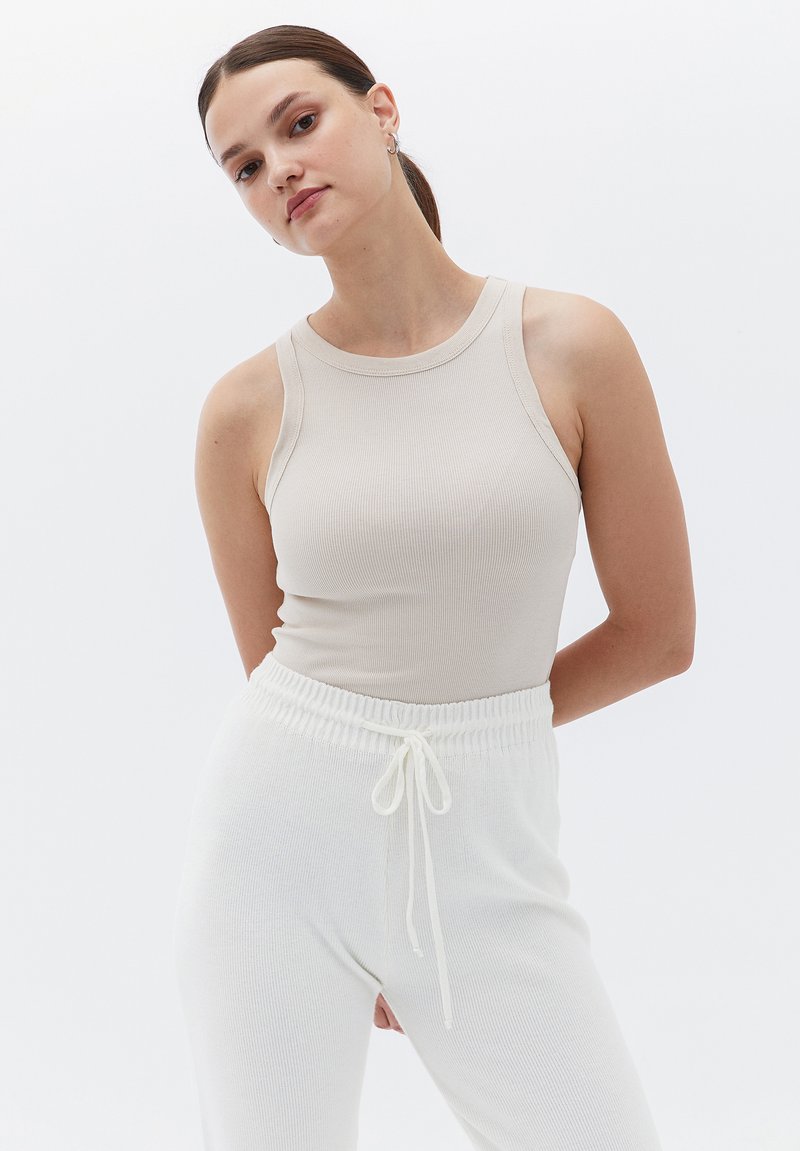 OXXO HALTER NECK SINGLET - Toppi - french oak