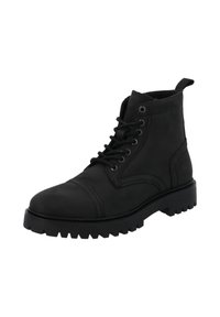 Botas de cuero negras hasta el tobillo con punta redonda, cordones en la parte delantera y suela de goma con un patrón de tracción robusto. Incluye una lengüeta.