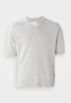 NN.07 CALE VNECK - Polo - winter sky