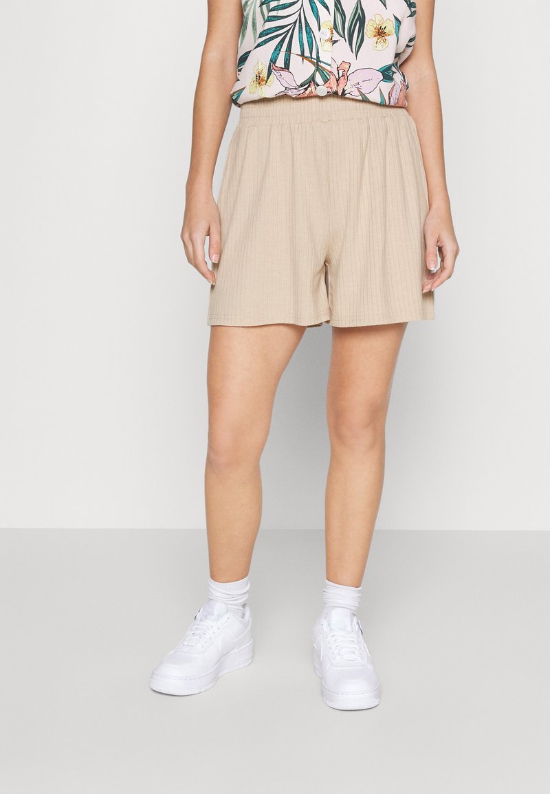 Pieces Petite PCKYLIE Shorts irish cream/beige Zalando.ie