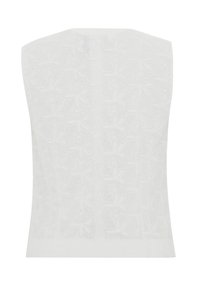 Witte mouwloze top met een textuurpatroon van bloemen, met een ronde halslijn en een rechte zoom bij de taille.