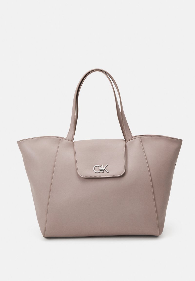 Calvin Klein LOCK SHOPPER FLAP Cabas shadow gray/gris ZALANDO.FR