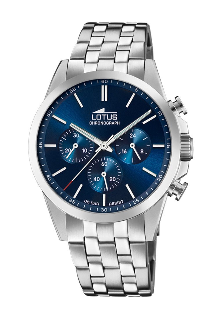 Montre chronographe en acier inoxydable argenté avec un cadran bleu, trois sous-cadrans, des accents argentés et un design de bracelet à maillons. Étanche jusqu'à 5 ATM.