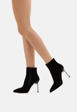 L SHAPED CRYSTALS HEEL  - Stivaletti con tacco - black