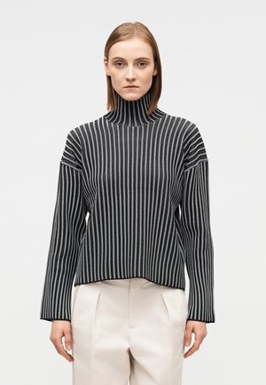 ELYSIA SWEATER IN LADDER STRIPE  - Striktrøje - black/white