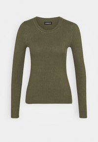Pull à manches longues côtelé vert olive avec un col rond, confectionné dans un matériau doux, présentant une silhouette ajustée et un motif texturé.