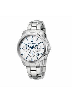 Silberne Maserati-Armbanduhr aus Edelstahl mit weißem Zifferblatt, blauen Stundenmarkierungen, drei Unterzifferblättern, Datumsfenster und Gliederarmband aus Metall.