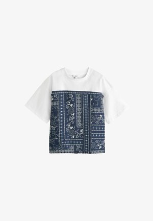 Next, REGULAR FIT - SHORT SLEEVE BANDANA PRINT T-SHIRT - Tričko s potlačou - white navy