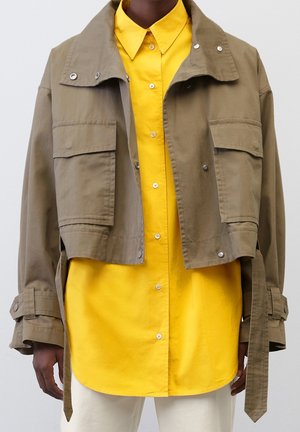 Lichte jas - brown