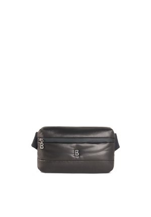 Sac bandoulière synthétique noir avec une texture lisse, fermeture éclair, et un logo en lettre "B" bien en vue à l'avant. Forme rectangulaire compacte.