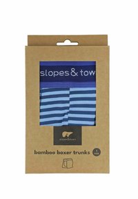 Bambusowe bokserki w kolorze niebieskim z naprzemiennymi ciemnoniebieskimi i jasnoniebieskimi paskami, zapakowane w brązowe tekturowe pudełko z przezroczystym przodem.