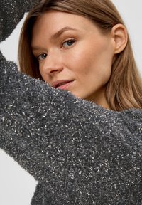 s.Oliver OPEN  MET EFFECT - Strickjacke - graphit