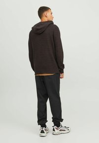 Jack & Jones CLASSIC - Jersey de punto - seal brown