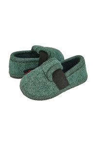 Groene vilten slippers met een zachte textuur, voorzien van een elastische band voor een veilige pasvorm en een zwarte rubberen zool voor duurzaamheid.