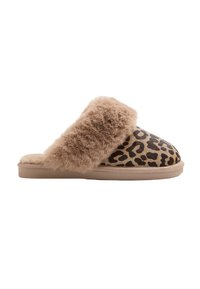 Zapatillas de felpa con estampado de leopardo, banda de piel sintética marrón claro y suela beige, con un parte superior suave y texturizada y un diseño de fácil puesta.