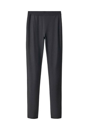 Leggings neri realizzati in un tessuto morbido e elasticizzato. Presentano una vita ampia ed elastica e una vestibilità sagomata lungo le gambe. Nessun motivo o accento visibile.