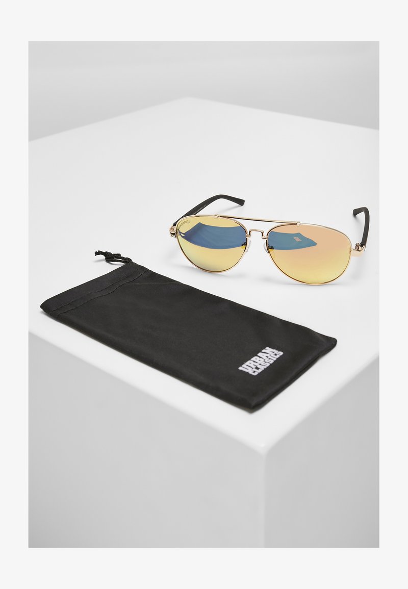 Urban Classics MUMBO - Päikeseprillid - gold/orange