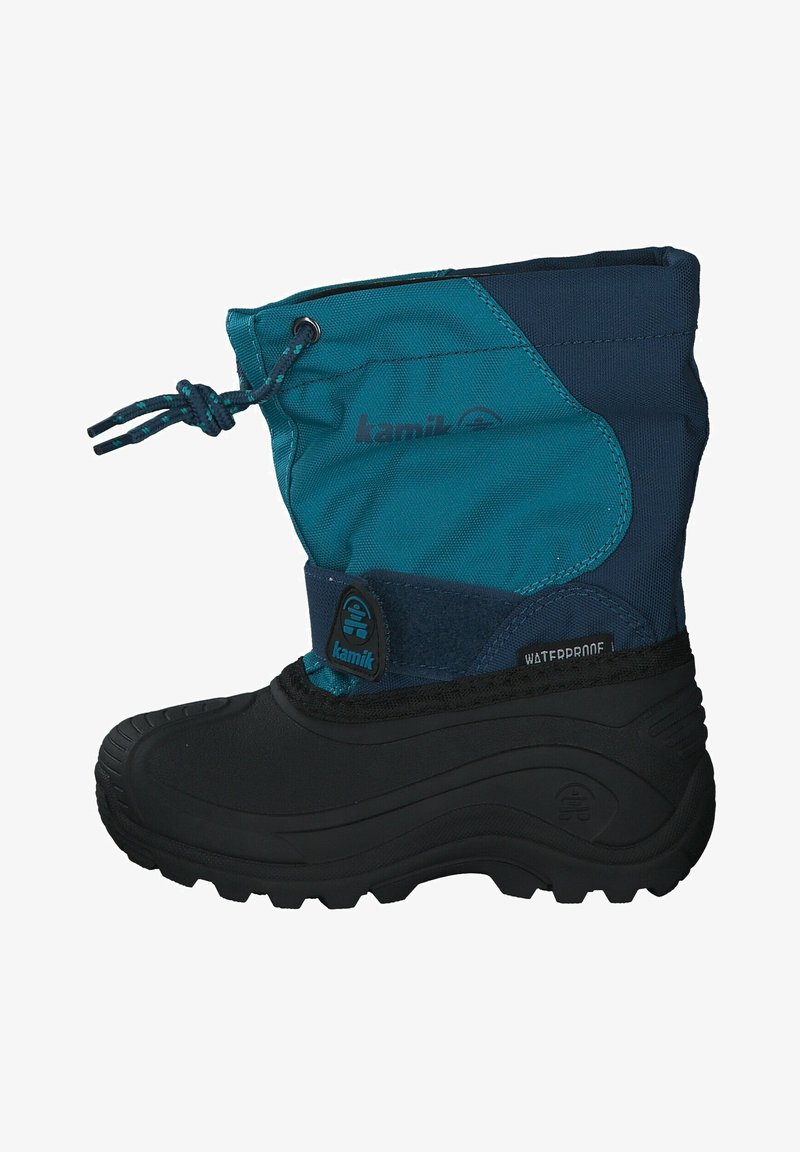 Vandtæt støvle med en sort gummisål, teal nylon overdel og snøre lukning. Bemærkelsesværdig branding på siden med teksturerede detaljer.