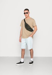 Lee ASHER - Calções de ganga - light fallon