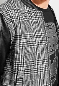 Guess Giubbotto Bomber - grey