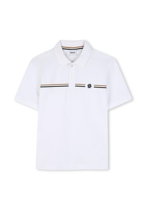 Polo blanc à manches courtes avec deux bandes horizontales beige et noires sur la poitrine et un petit logo noir sur le côté gauche.