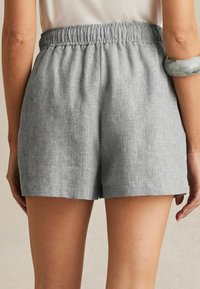 Reiss REGULAR FIT - WILLOW DRAWSTRING   - Shorts - blue