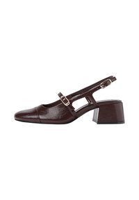 Ruske pu leather slingback pete s kvadratnim nožnim dijelom, izrezanim stranama i blok petom. Ima kopču na traku oko gležnja.