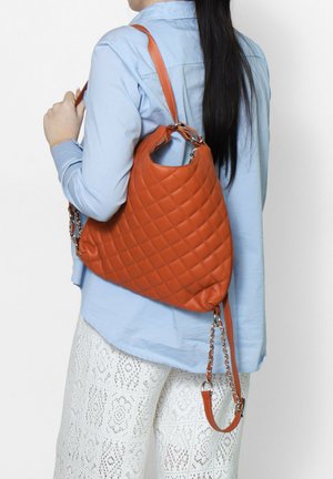 Roberta Rossi, Tagesrucksack - shoulder bag convertible into a backpack