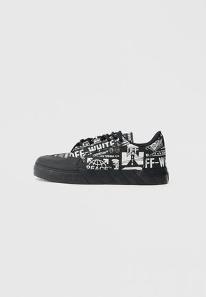 VULC 779 - Tenisky - black/white snow
