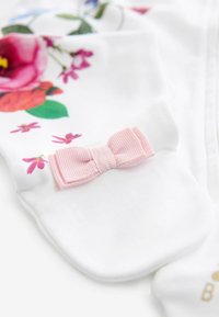 Baker by Ted Baker SET REGULAR FIT - Fødselsgave /Dåbsgaver - white