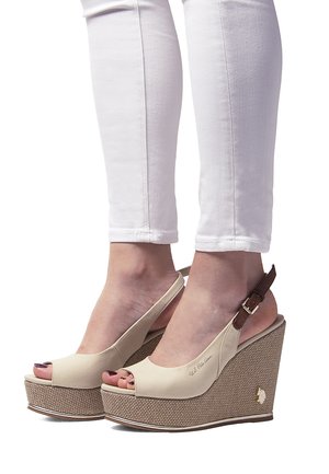 U.S. Polo Assn. AYLIN013 - Sandály na klínu - bei006