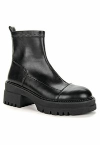 Betsy Ankle boot