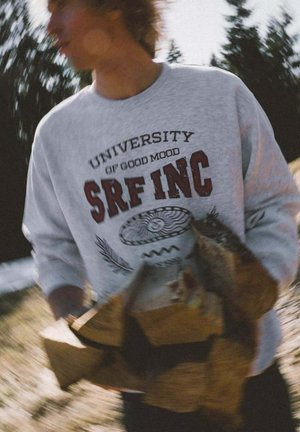 Surf Inc., - Sweter