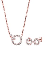 Smykkesæt i rosaguld bestående af en kæd necklace med en cirkulær vedhæng udsmykket med klare ædelsten og matchende cirkulære studsørre ørestikker.
