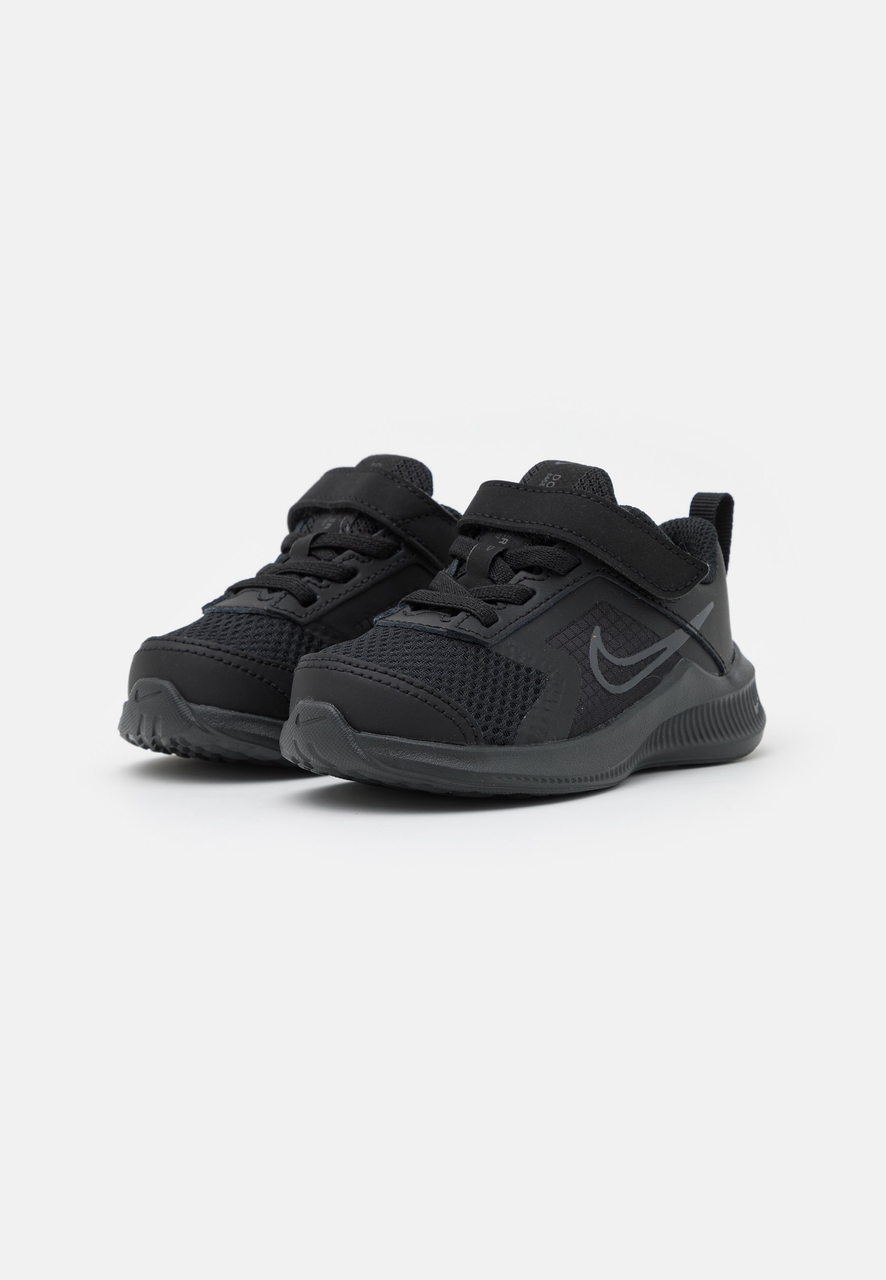 Nike Performance DOWNSHIFTER 11 - Neutralios pronacijos bėgimo bateliai -  black/dark smoke grey/juoda - Zalando.lt