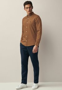 Next OXFORD - Pluus - tan