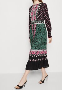 Marks & Spencer Freizeitkleid - black