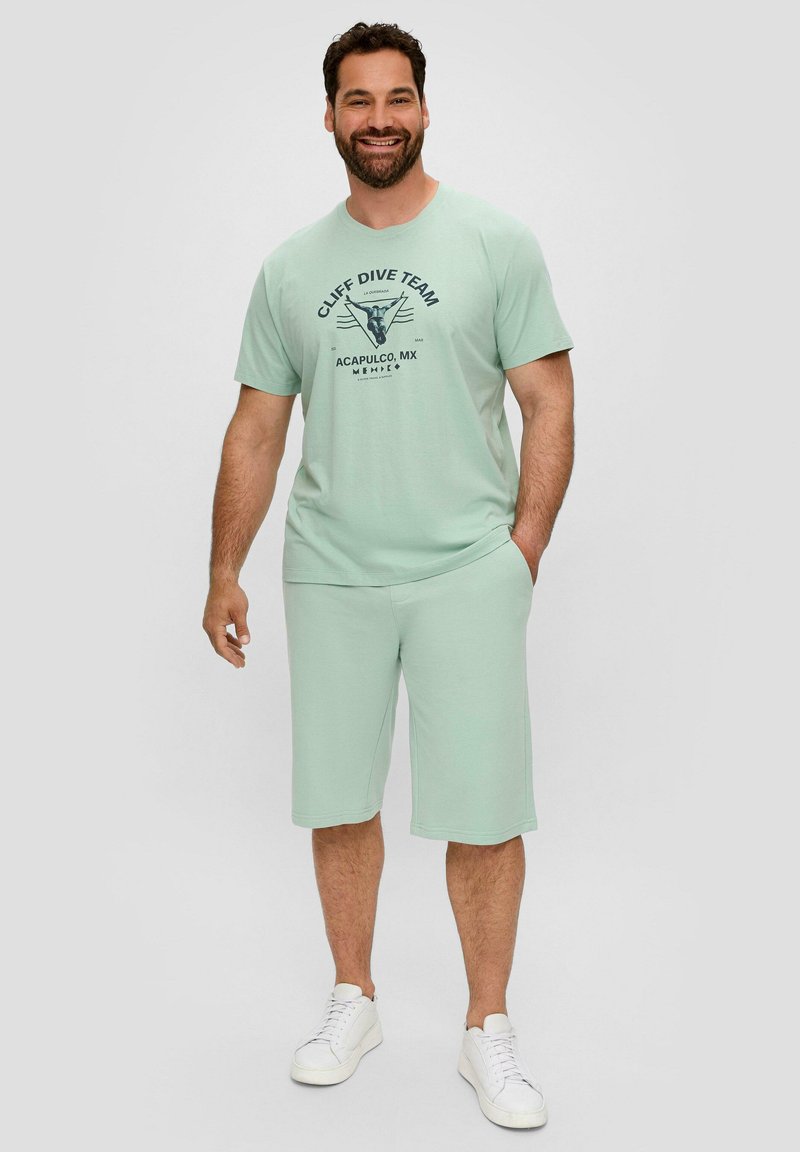 s.Oliver MIT FRONT - T-shirt print - ozeangrün