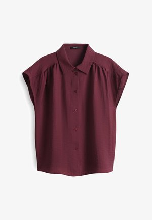 Korte mouw, bourgondische blouse met een knoopsluiting aan de voorkant en een gestructureerde kraag, met een subtiele textuur en een ontspannen pasvorm ontwerp.