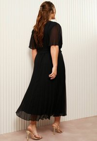 Friends Like These MIDI - Rochie de zi - black