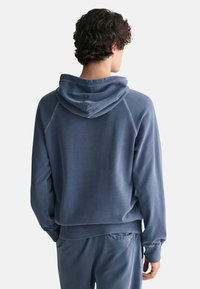 GANT SUNFADED - Mikina s kapucí - shadow blue